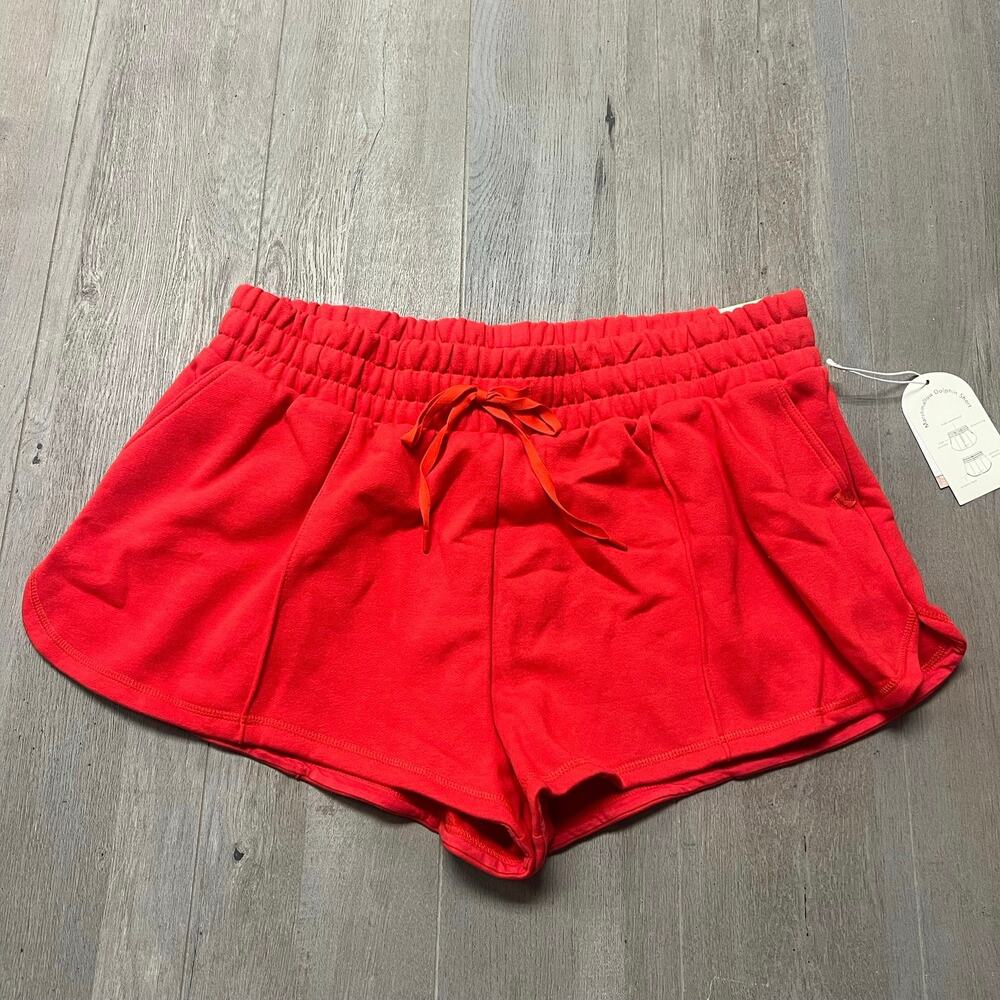 Blogilates Marshmallow Dolphin Shorts Red 1X NWT